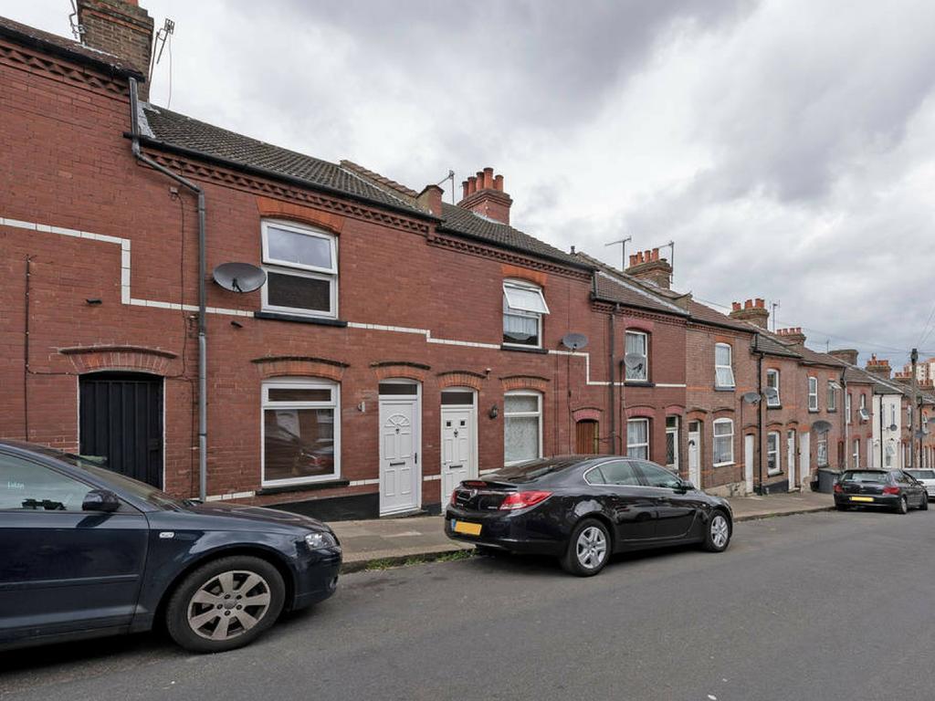 Cambridge House - Modern 2 Bedroom House, Close To Luton Airport & Town Centre Kültér fotó